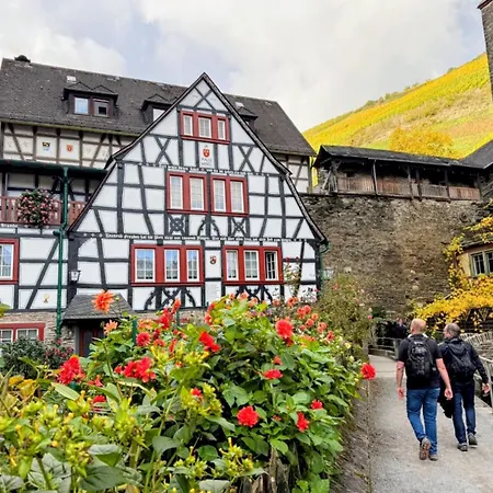 Bacchus Homes * Bacharach